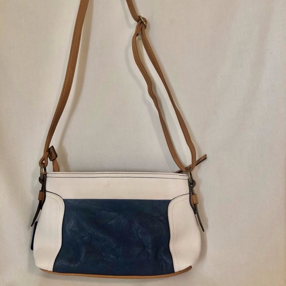 Giani Bernini Leather Crossbody Bag - Picture 12 of 15